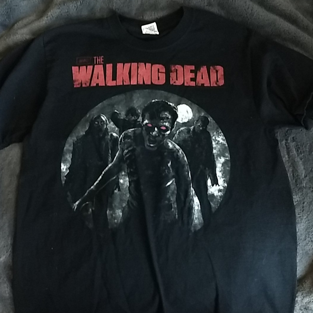 Walking Dead T-shirt, never worn.